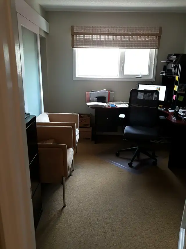 River Heights Bungalow for Rent - Photo 13