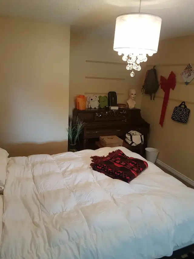 River Heights Bungalow for Rent - Photo 15