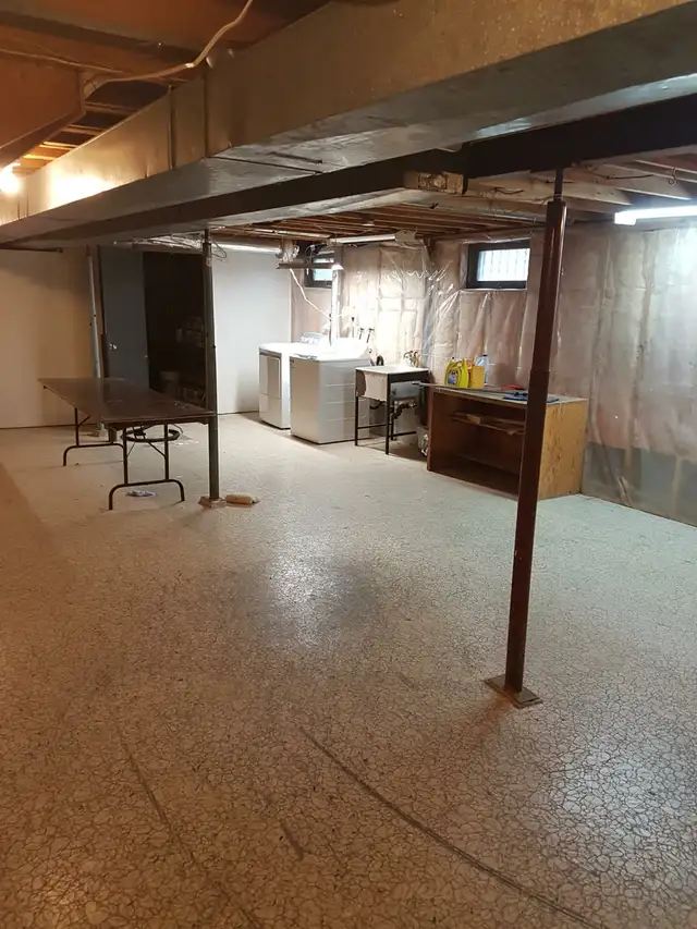 River Heights Bungalow for Rent - Photo 21