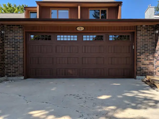 Garage Door Sales and Service 204-996-9600