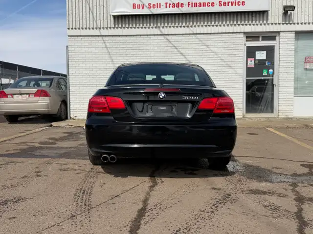 2012 BMW 3 Series| Convertible | Straight 6 | Low Mileage| - Photo 7