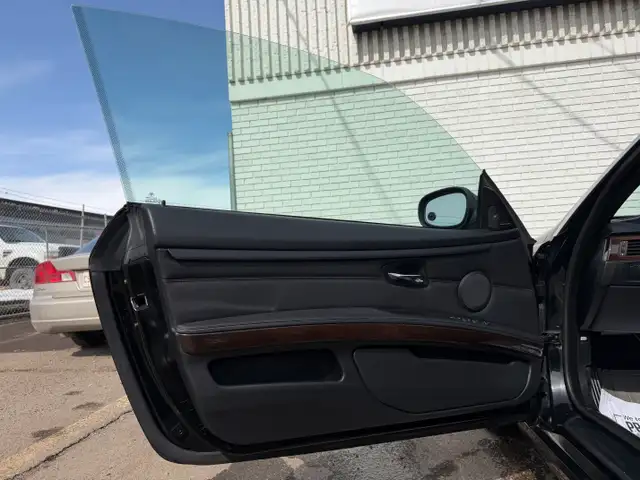 2012 BMW 3 Series| Convertible | Straight 6 | Low Mileage| - Photo 14