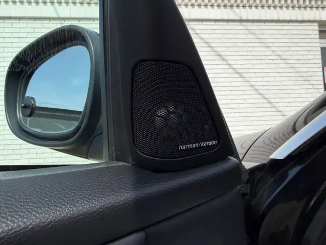 2012 BMW 3 Series| Convertible | Straight 6 | Low Mileage| - Photo 15