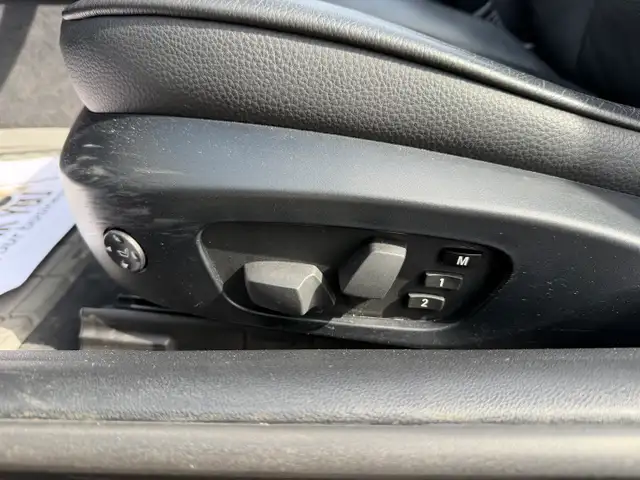 2012 BMW 3 Series| Convertible | Straight 6 | Low Mileage| - Photo 16