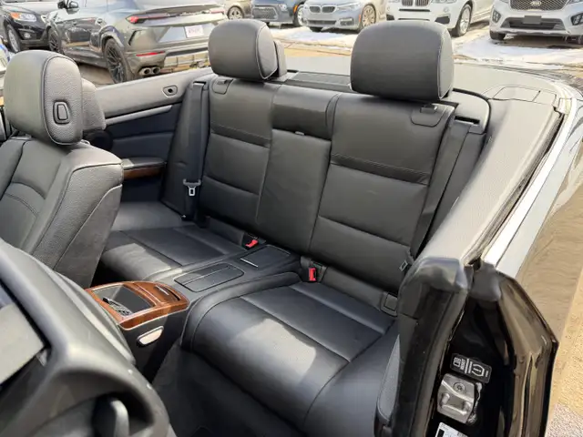 2012 BMW 3 Series| Convertible | Straight 6 | Low Mileage| - Photo 20