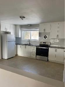 Bright Spacious 2 Bedroom Apartment - Photo 2