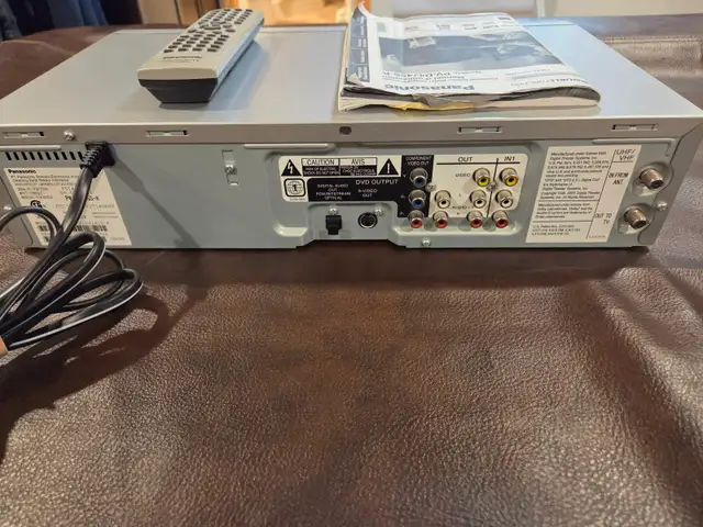 PANASONIC DVD / VCR COMBO UNIT - Photo 3