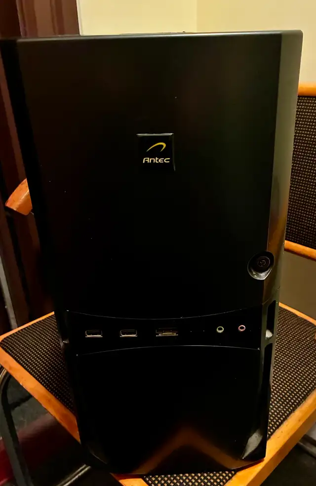 CUSTOM BUILT Desktop for MUSIC Production!