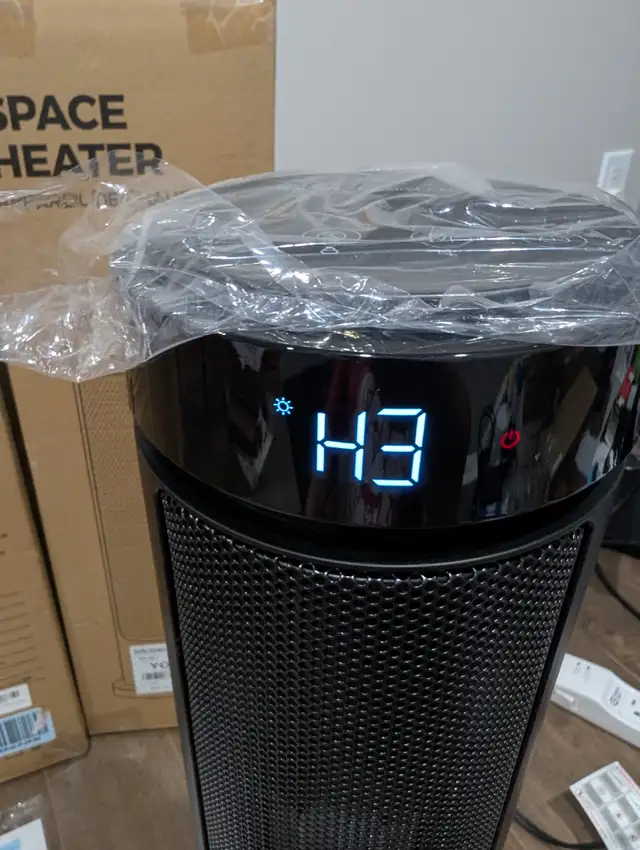 Brand New Tower Oscillating Space Heater For Sale - Photo 7