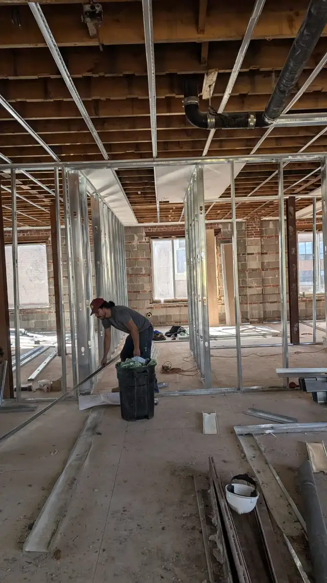 HIRING Construction Labourer – Hamilton, ON. - Photo 3