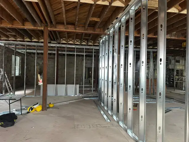 HIRING Construction Labourer – Hamilton, ON. - Photo 4