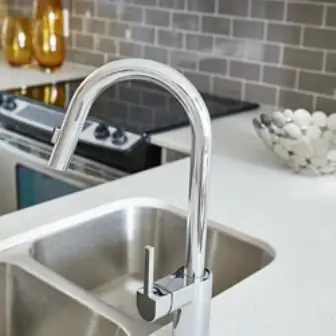 2 Brm & Den with 2 Full Washroom Condo for Rent (Amber Condos) - Photo 2