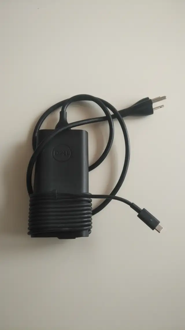 Dell Lat 5310 13.3',  i5 10310U CPU, 16GB RAM, 512GB M.2, Win 11 - Photo 2