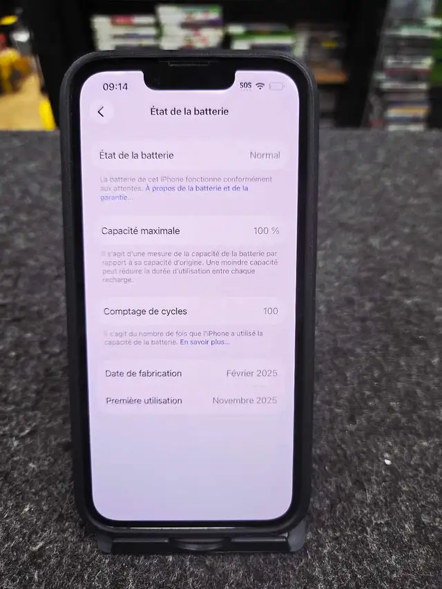 Apple iPhone 16E - Photo 3