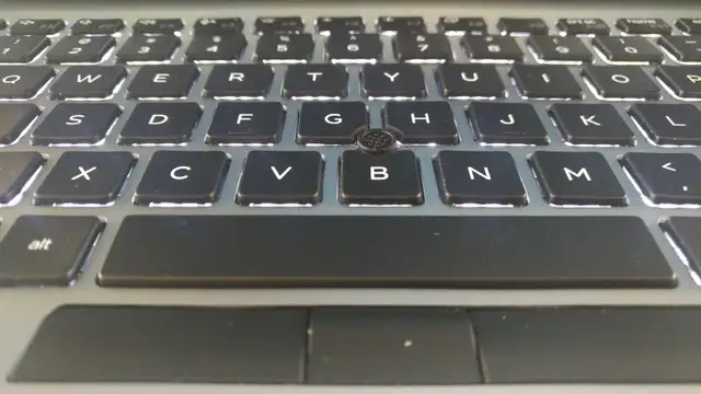 Dell Lat 5510 15.6', i5 10310U CPU, 16GB RAM, 512GB M.2, Win 11 - Photo 7