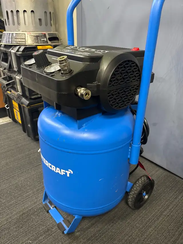 Mastercraft 10 Gallon 150 Psi Shop Compressor - Photo 3