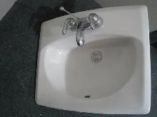 Bathroom sink & tap set