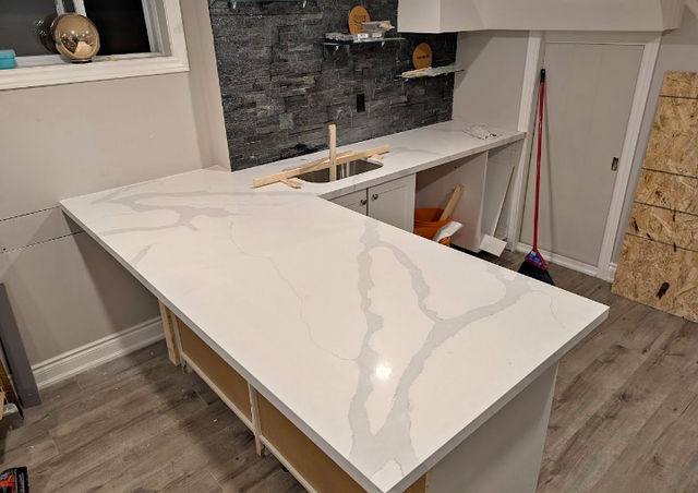 White Quartz Countertop With Kitchen Island