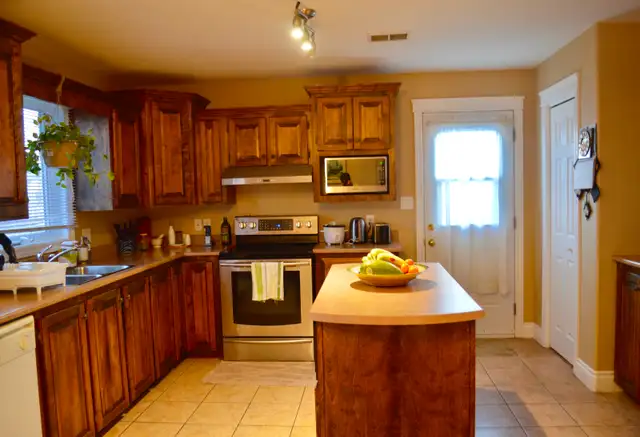 A detached house in Charlottetown (prime location) is for rent - Photo 4