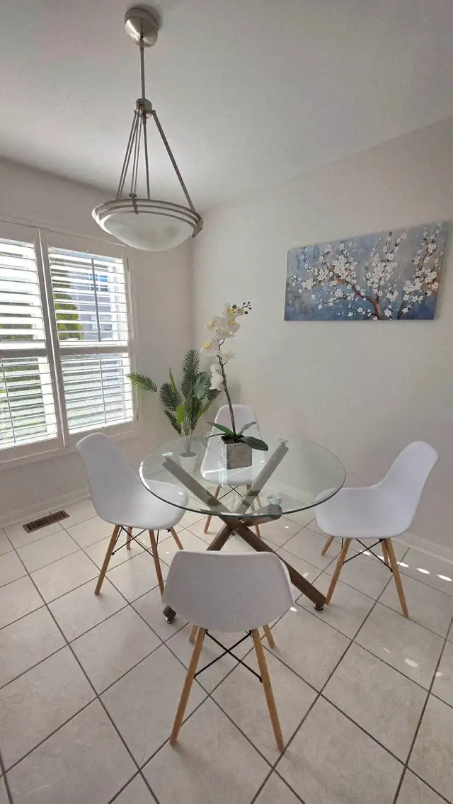 3BR Townhome - Ready to Move In & Travel? - Photo 7