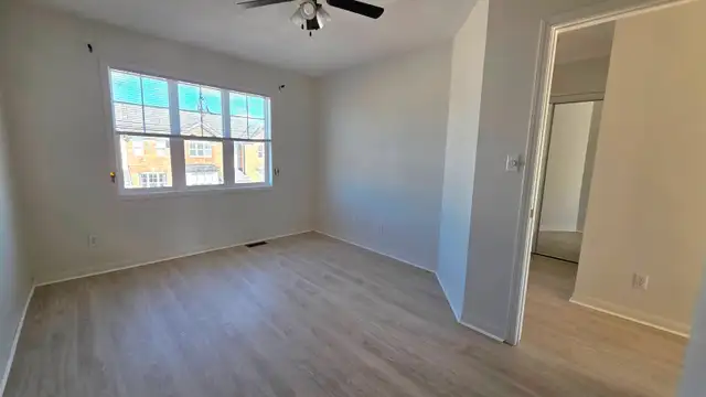 3BR Townhome - Ready to Move In & Travel? - Photo 8