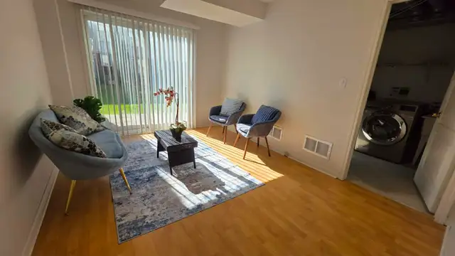 3BR Townhome - Ready to Move In & Travel? - Photo 10