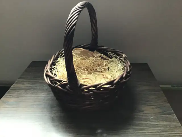 WICKER BASKET WITH HANDLE - Photo 3