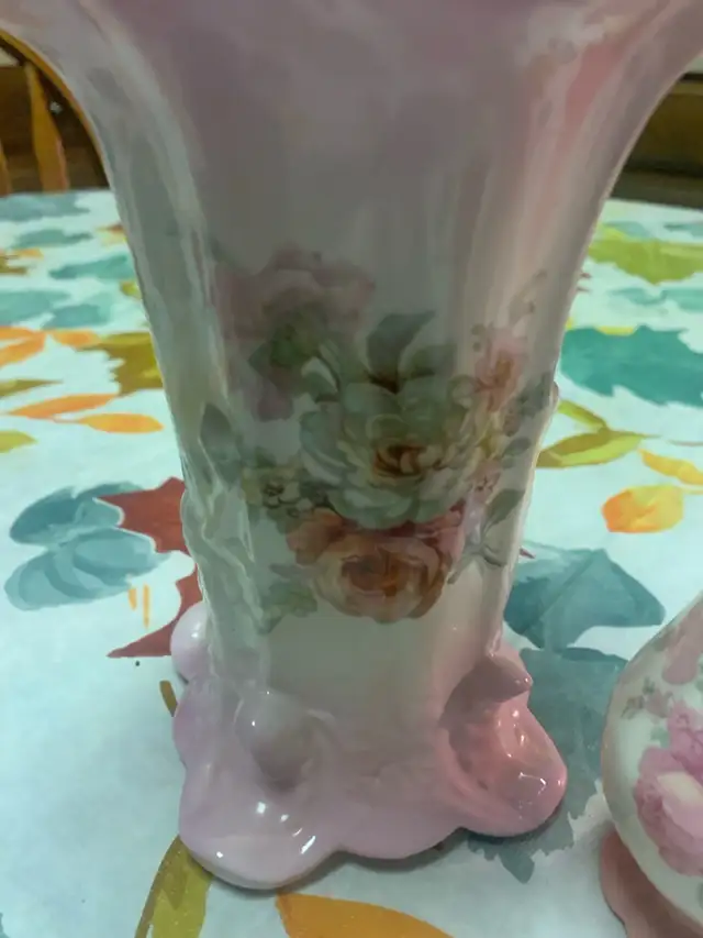 Antique floral vase set. 10". And 6 ". - Photo 2