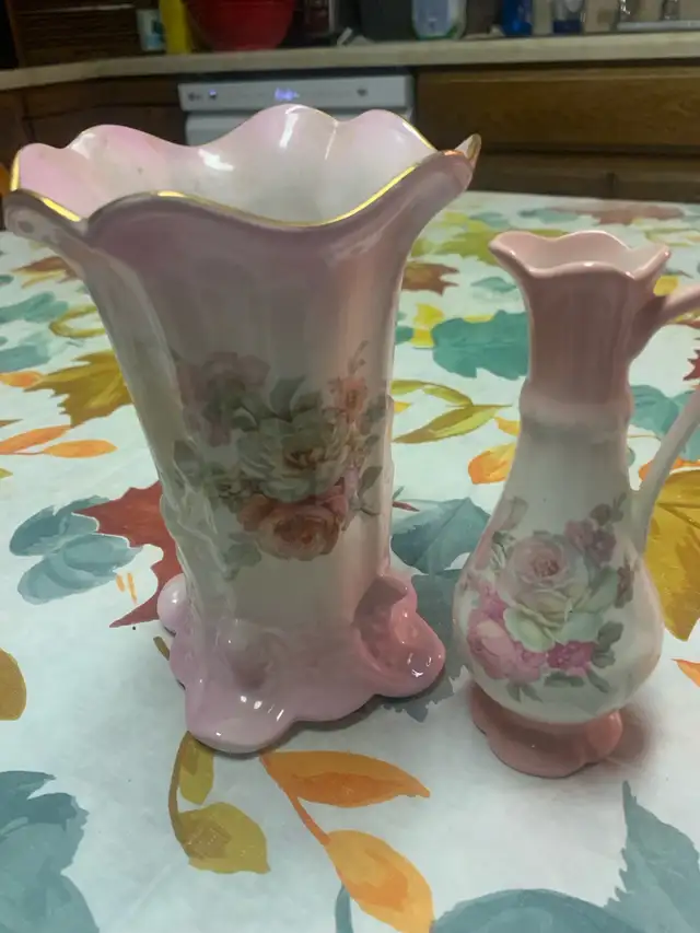 Antique floral vase set. 10". And 6 ". - Photo 3