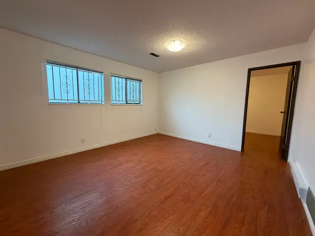 Spacious 1-BR Suite Near Langara & SkyTrain (One Month Free) - Photo 2