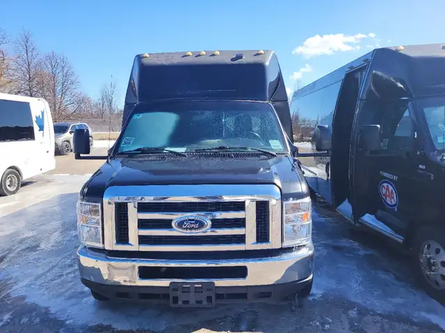 Propane or Gas SAVE $$. 2013 Executive Bus 24 PAX - Photo 2