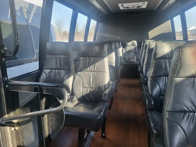 Propane or Gas SAVE $$. 2013 Executive Bus 24 PAX - Photo 6