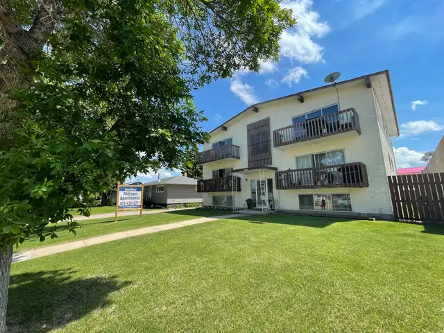 2 Bedroom Apartment in Stettler - Photo 2