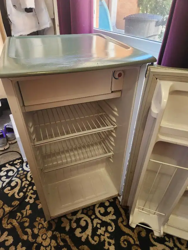 BAR FRIDGE BOWMANVILLE - Photo 2