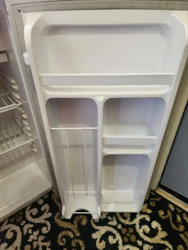 BAR FRIDGE BOWMANVILLE - Photo 3