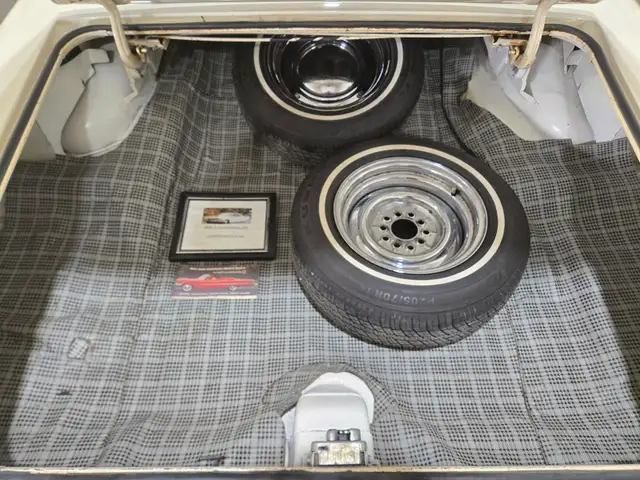 1963 Ford Galaxie 500 XL / ALL ORIGINAL / UNRESTORED 390pc - Photo 4