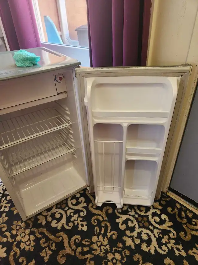 BAR FRIDGE BOWMANVILLE - Photo 4