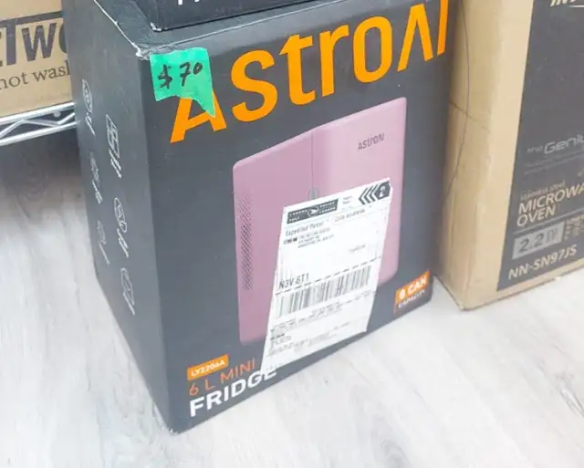 Mini Fridge Astroai LY2206A 6L - New