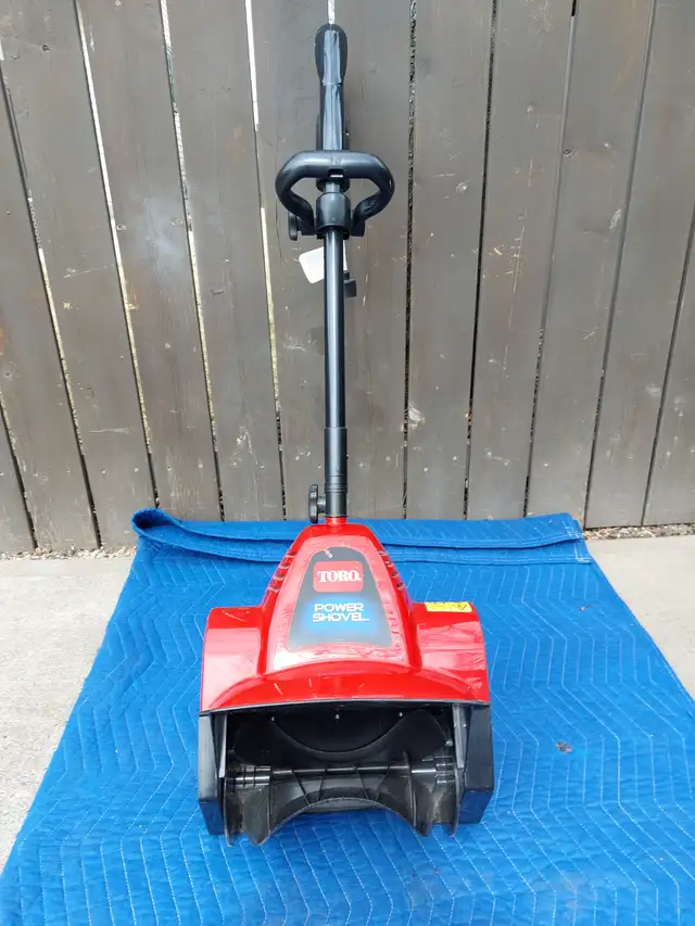 TORO Electric Power Snow Shovel - Photo 2