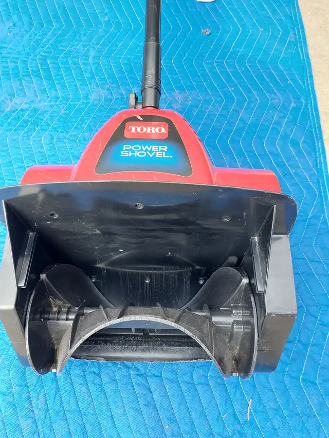 TORO Electric Power Snow Shovel - Photo 4