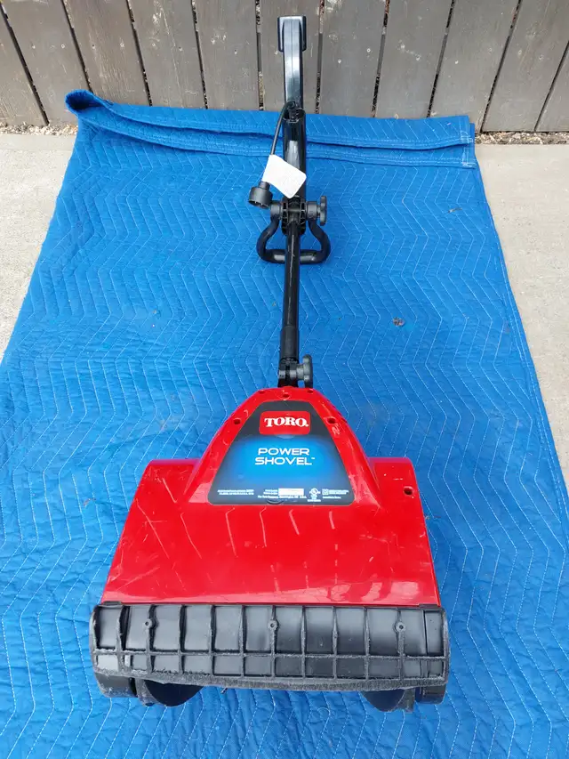 TORO Electric Power Snow Shovel - Photo 5