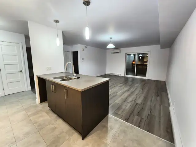 3 ½ Boul. Bastien, près des Galeries de la Capitale - Photo 3