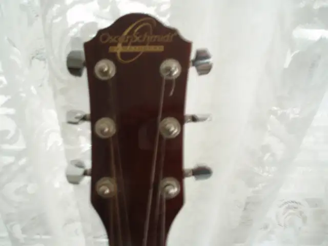 WASHBURN  ACOUSTIC GUITAR - Photo 3