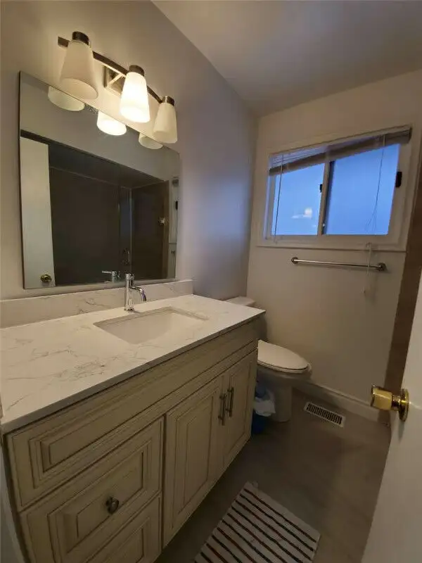 Detached House Main Ground Floor Available for Rent - Photo 8