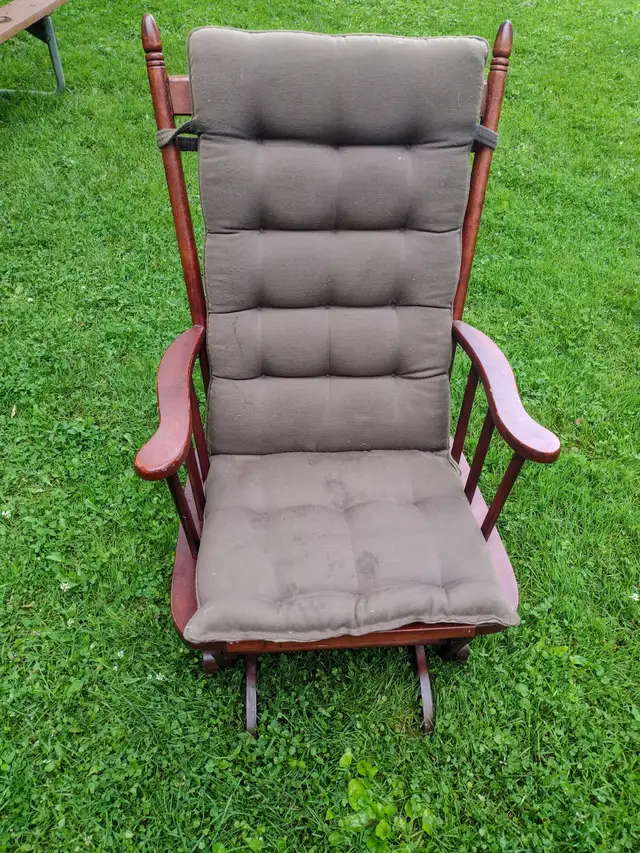 Vintage glider rocker arm chair - Photo 2
