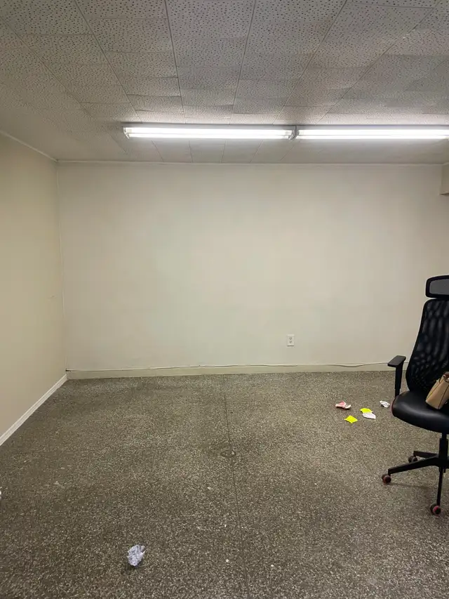 COMMERCIAL SPACE FOR LEASE - Photo 2