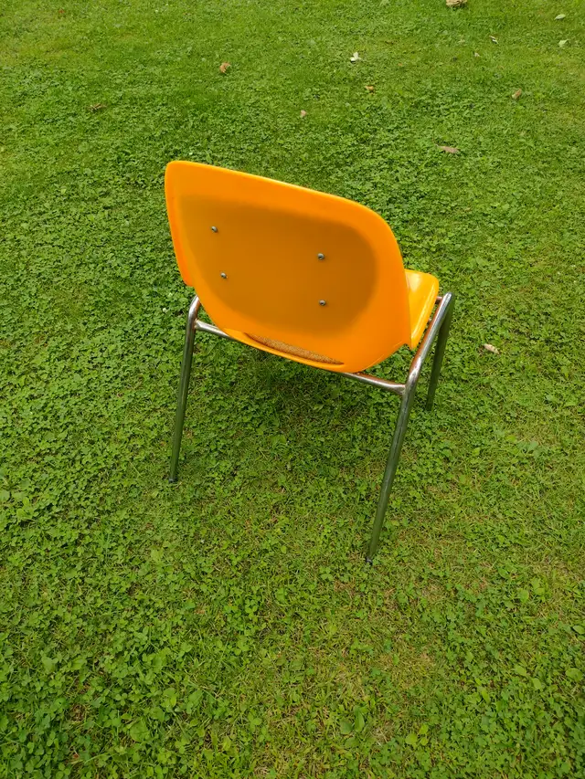 Retro accent chair - Photo 2