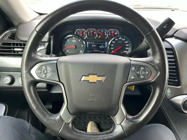 2018 Chevrolet Suburban 4WD 4dr 1500 LS - Photo 10