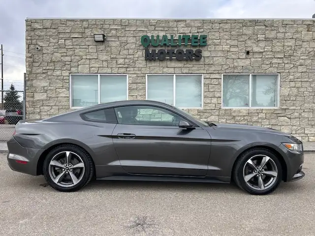 2015 Ford Mustang 2dr Fastback EcoBoost - Photo 4