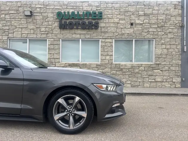 2015 Ford Mustang 2dr Fastback EcoBoost - Photo 17